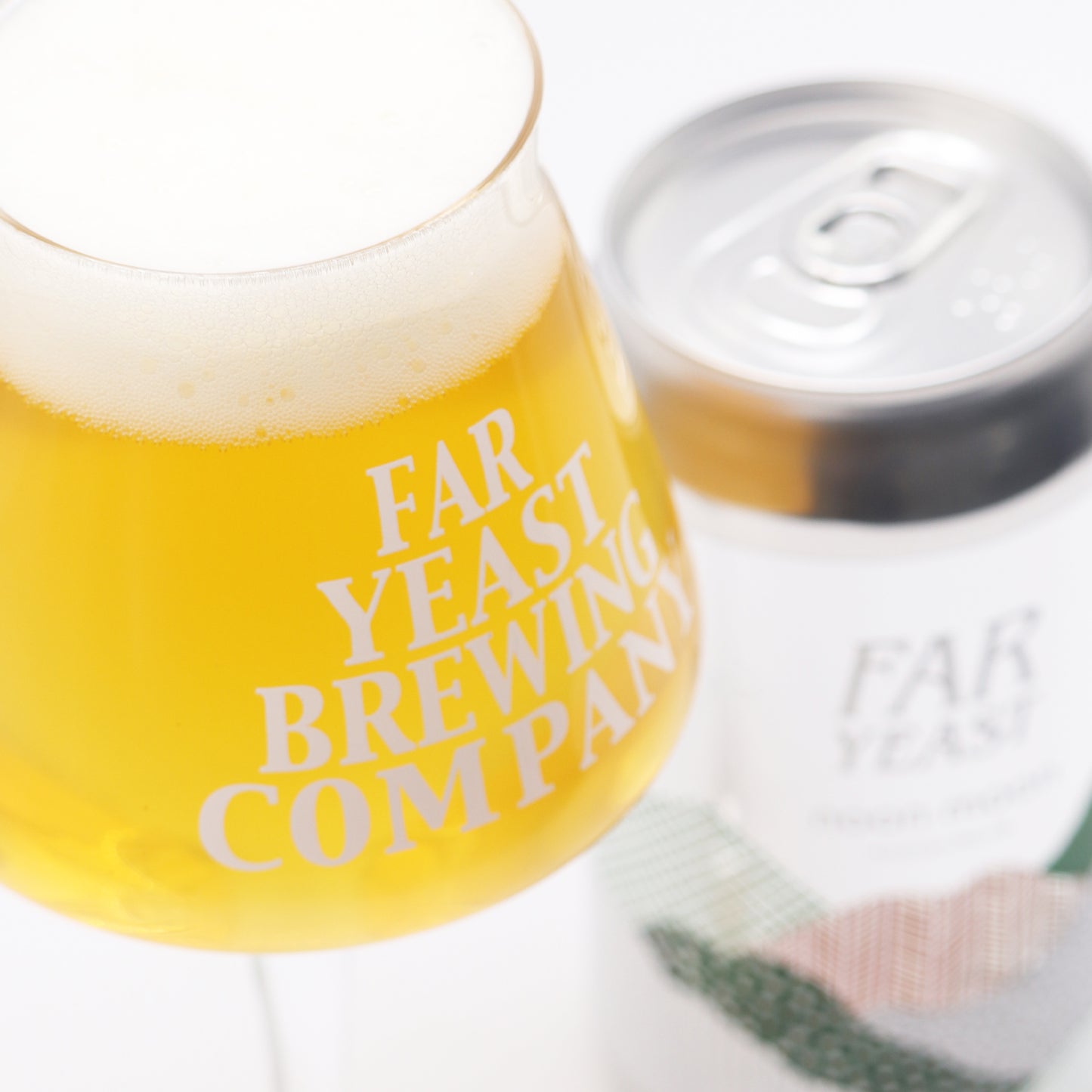Far Yeast noon moon